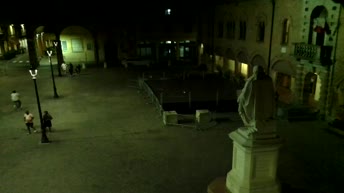 Cento - Piazza del Guercino
